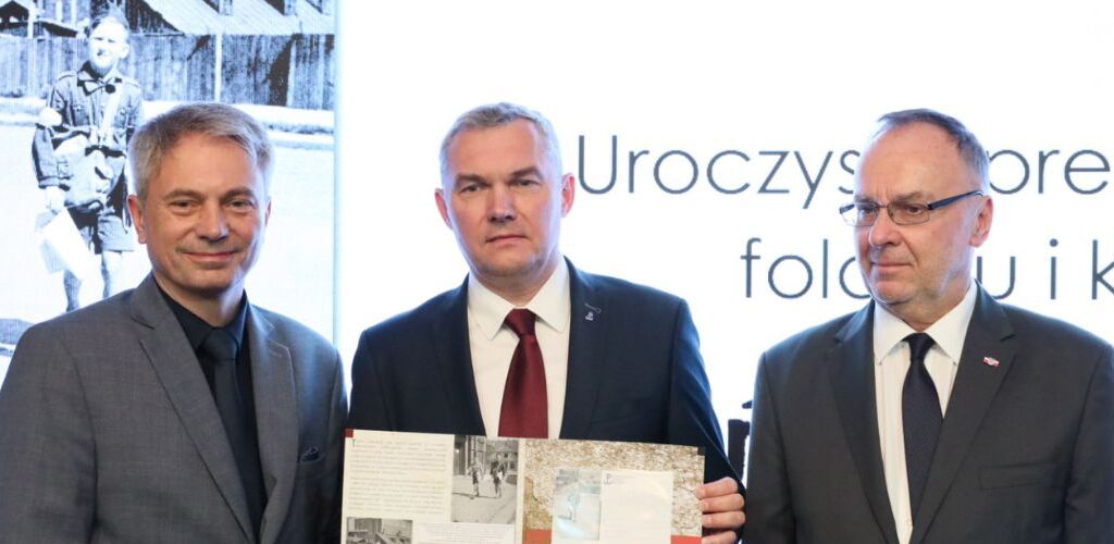 Poczta Polska: kartka pocztowa z okazji 79. rocznicy wybuchu Powstania Warszawskiego