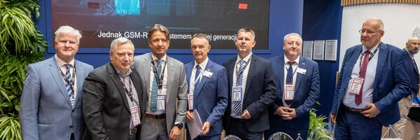Liderzy technologiczni testują innowacyjny system kolejowy FRMCS``
