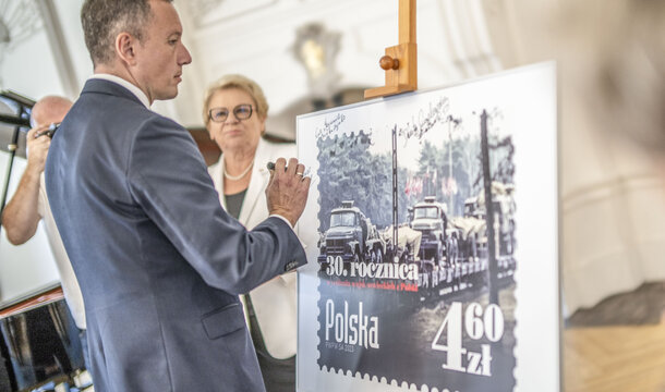 Poczta Polska: A unique stamp commemorating the 30th anniversary of the withdrawal of Soviet troops from Poland
