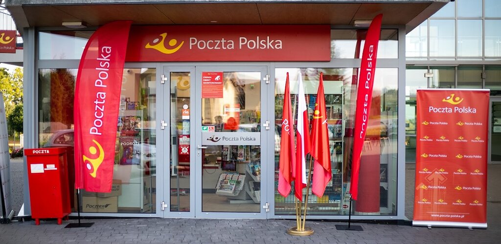 Nowoczesna aranżacja i dogodna lokalizacja placówki pocztowej w Brzeźnicy (powiat wadowicki) 