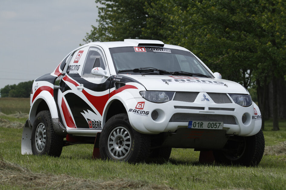 РЈС‚РѕРїРёР» Mitsubishi l200