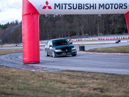 Wielkie Starcie - Mitsubishi Lancer Evolution vs Subaru Impreza
